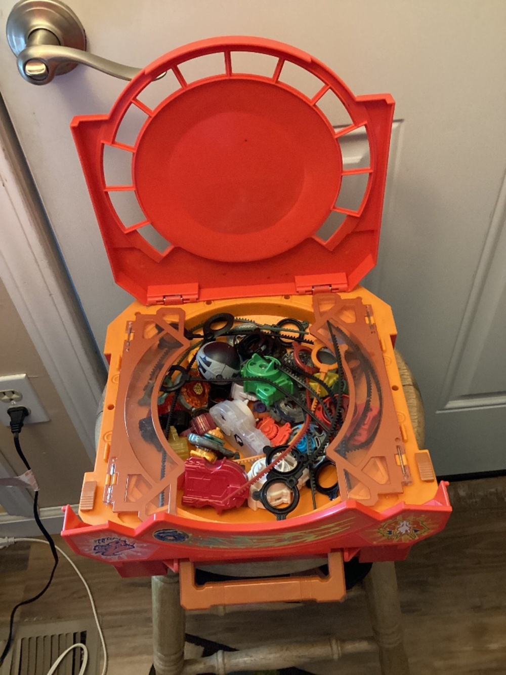 Beyblade Metal Fusion Huge lot with locking case
